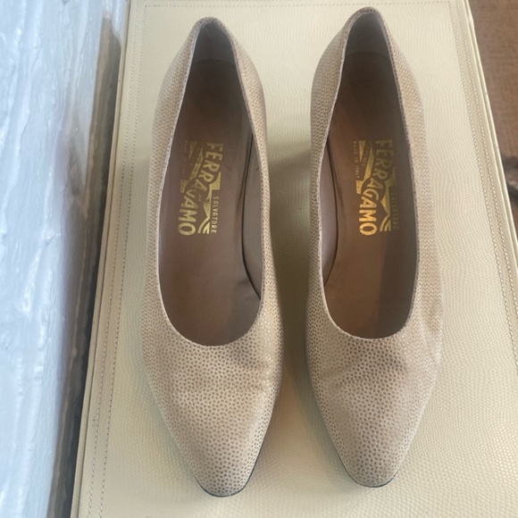 Salvatore Ferragamo Textured Cream Heels - Picture 1 of 5